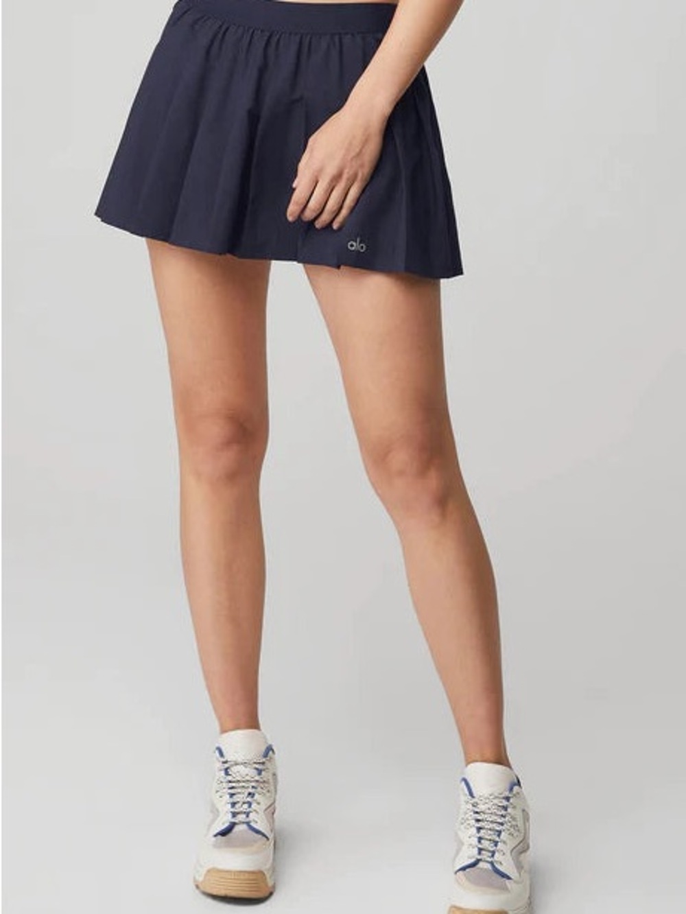 Alo Varsity Pleated Tennis Skirt in Navy xs